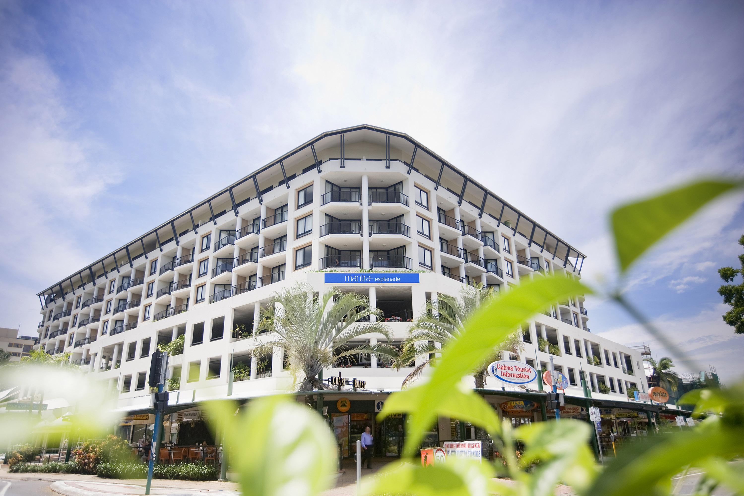 Mantra Esplanade Hotel Cairns Exterior photo