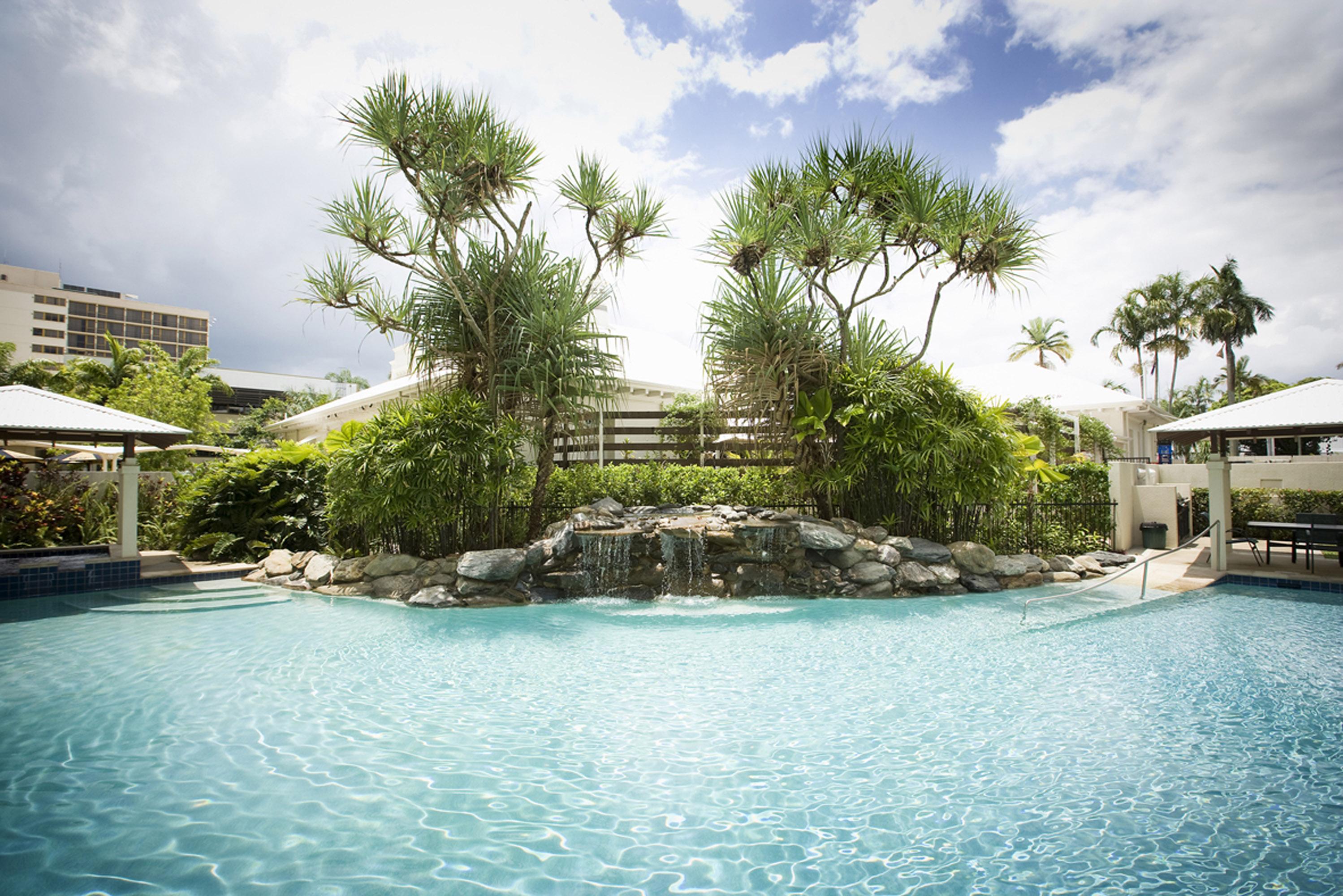 Mantra Esplanade Hotel Cairns Exterior photo